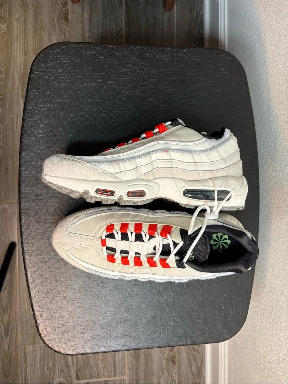 Nike Mens Air Max 95 SE DQ0268002, Light Bone Habanero Red-Black, 9.5 M US